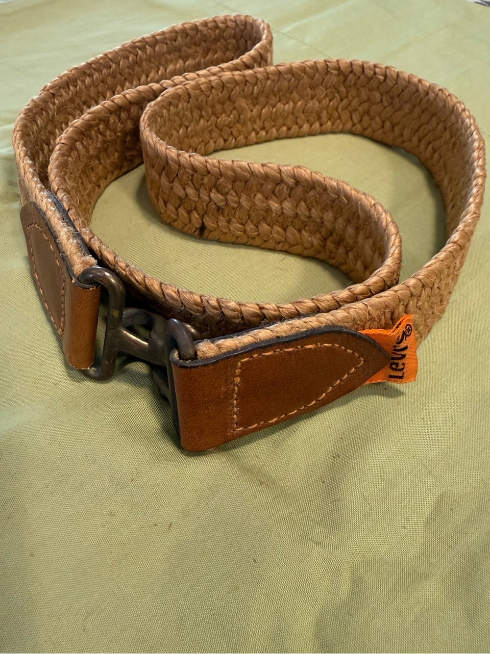 Levi’s western rodeo tan braided rattan belt leather ends & metal clasp buckle